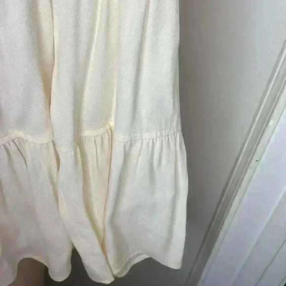 MADEWELL Cream Teared  Button Back Blouse Womens Size Medium - Picture 3 of 7